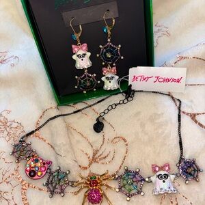 Betsy Johnson 2023 Halloween Ghoulish Scary Revival Necklace & Matching earrings